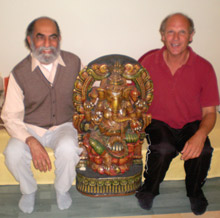 Detlev Beims mit seinem Pranayama- und Meditationslehrer Dr. Shrikrishna